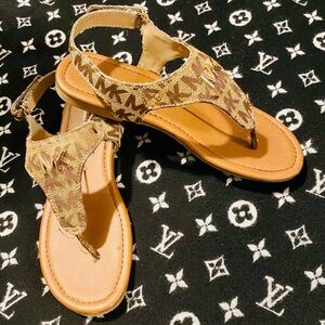 Michael Kors girls Gold Sandals